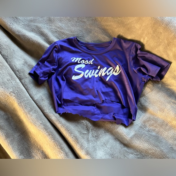 Cropped graphic tee - Picture 1 of 4